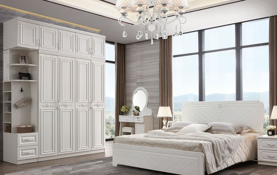 Guardarropa de madera blanco multiusos desprendible con la deformación anti de cuatro puertas